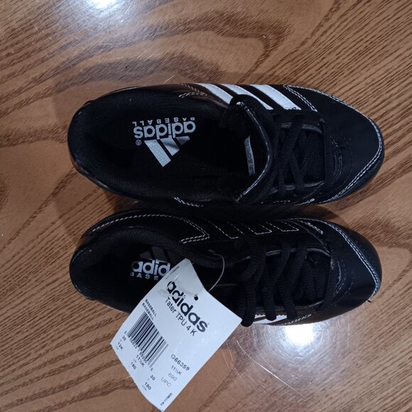 Adidas Cleats Kids Size 12 Black New - Picture 1 of 4